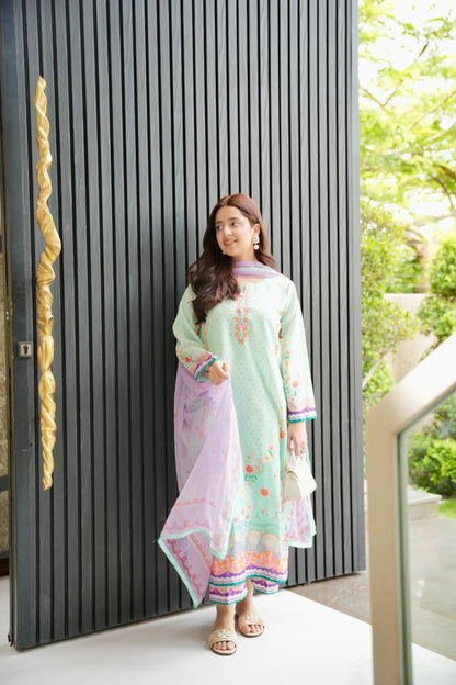 Manyar Kurta Set With Dupatta