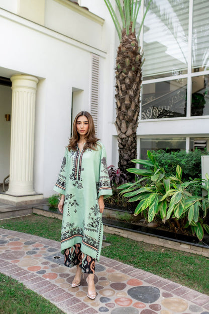 Sage Noir Kurta Set
