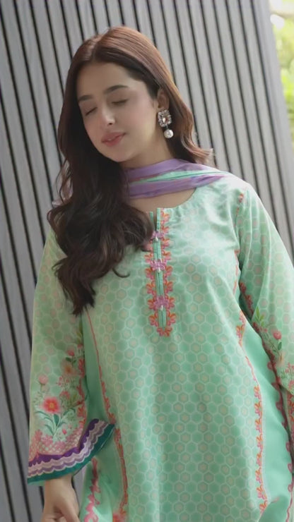 Manyar Kurta Set With Dupatta